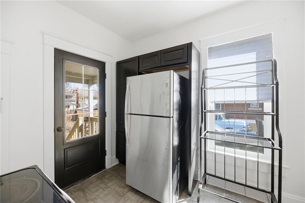 3327 Garfield Avenue — photo 14