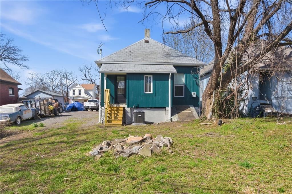 3327 Garfield Avenue — photo 24