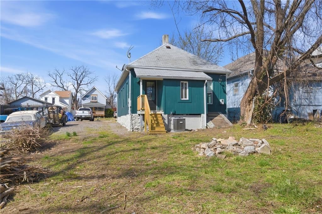 3327 Garfield Avenue — photo 25