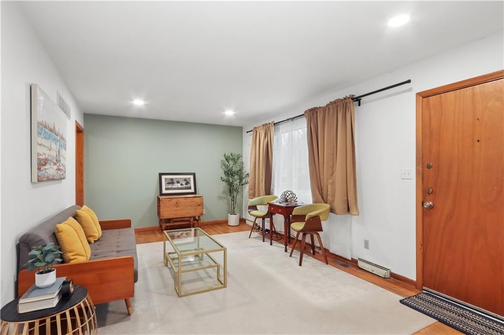 11412 Myrtle Avenue — photo 3
