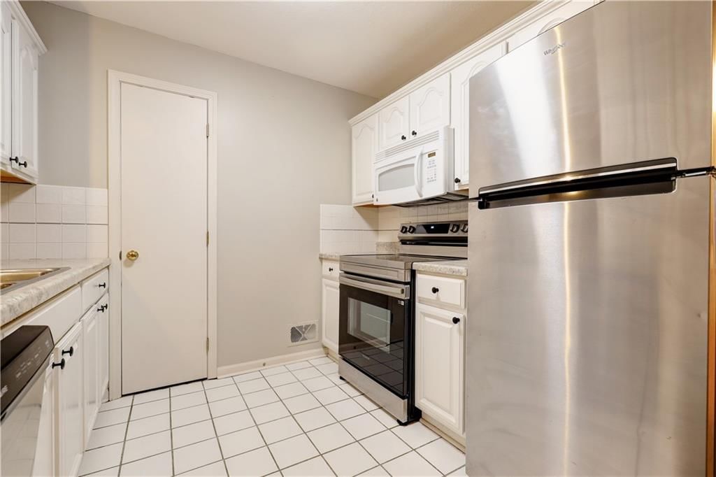 3613 Randall Drive — photo 8