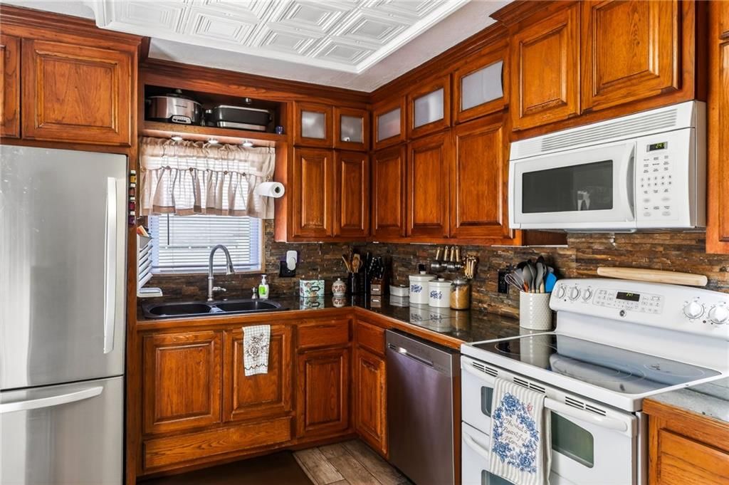 406 Park Street — photo 10
