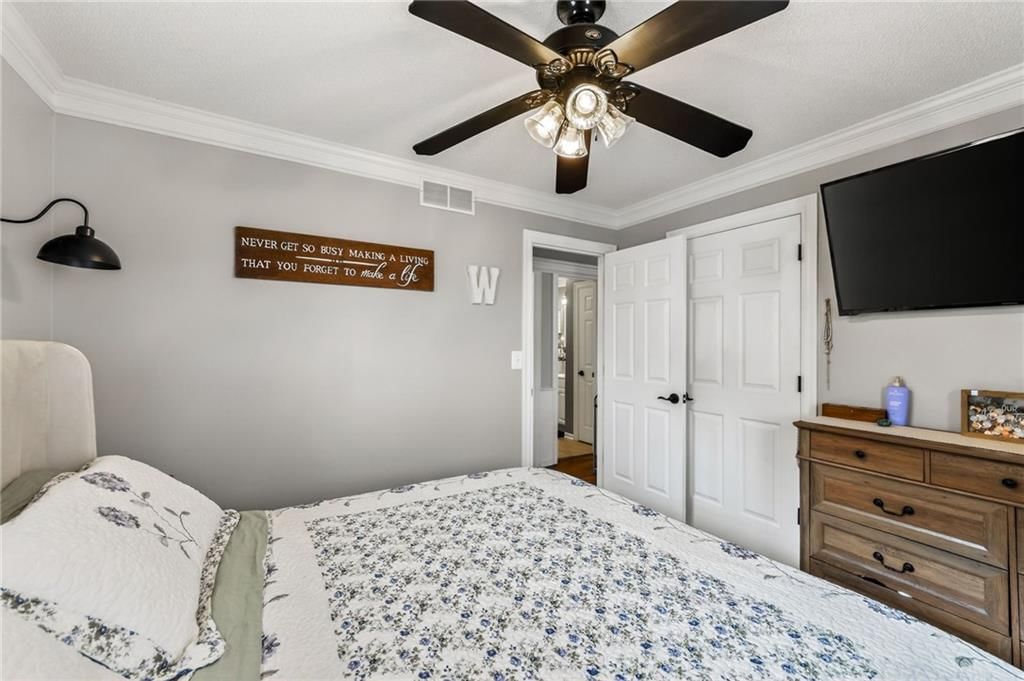 406 Park Street — photo 15