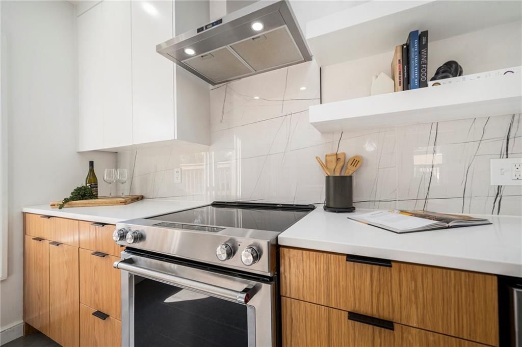 1407 W 50th Street — photo 16