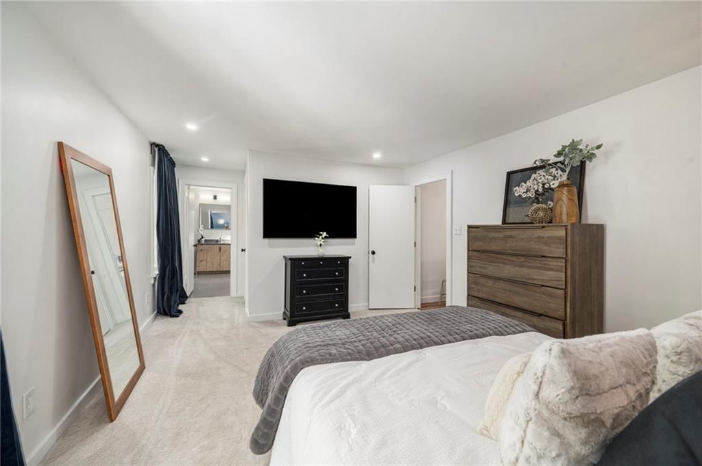 1407 W 50th Street — photo 20