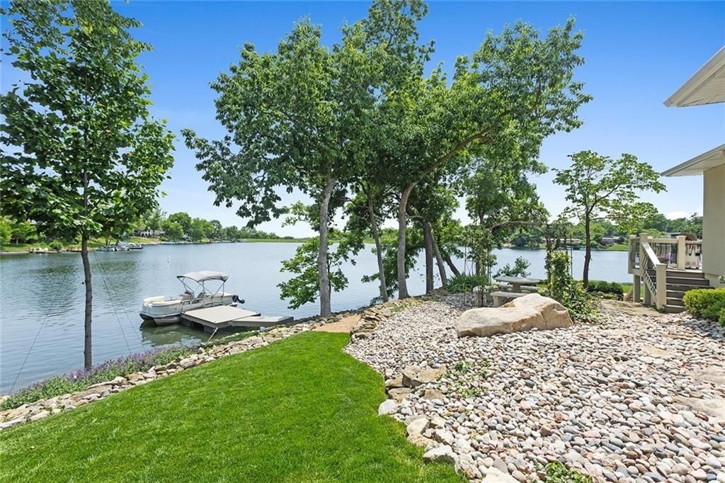 223 NW North Shore Drive — photo 10