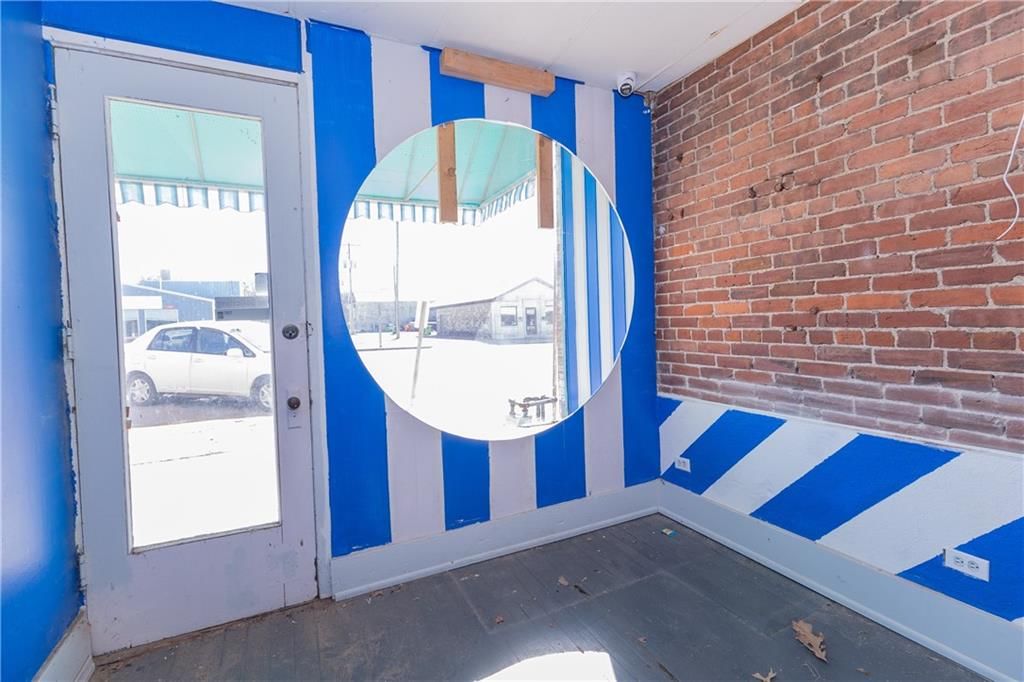 106 W Main Street — photo 14