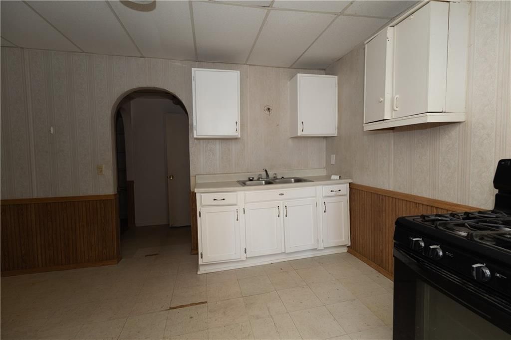 106 W Main Street — photo 18
