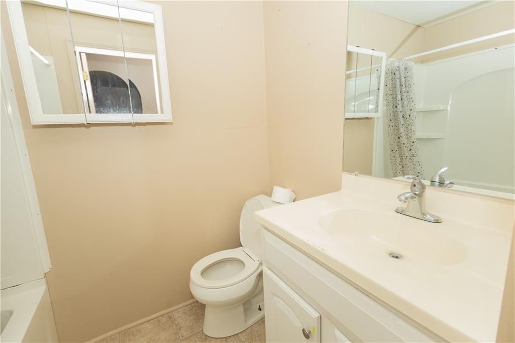 106 W Main Street — photo 19