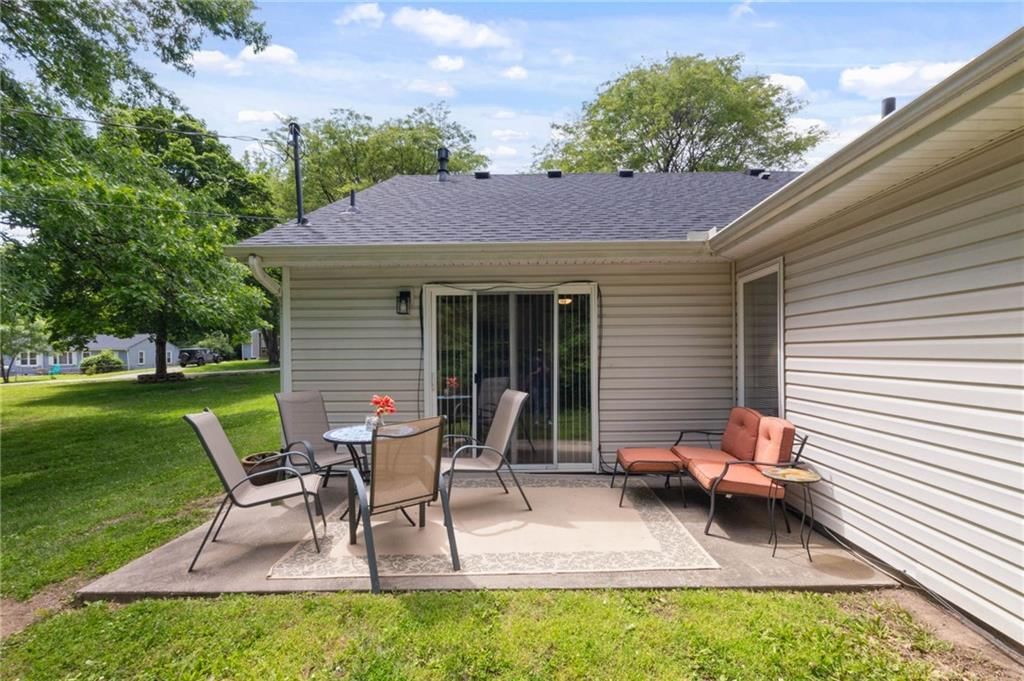 9253 Walnut Street — photo 40