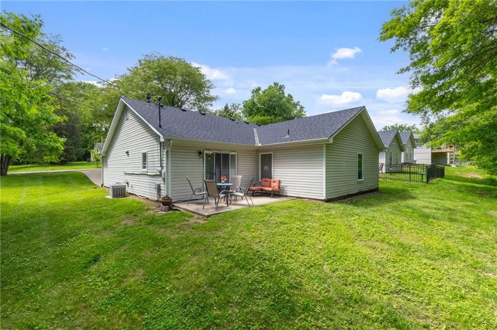 9253 Walnut Street — photo 41