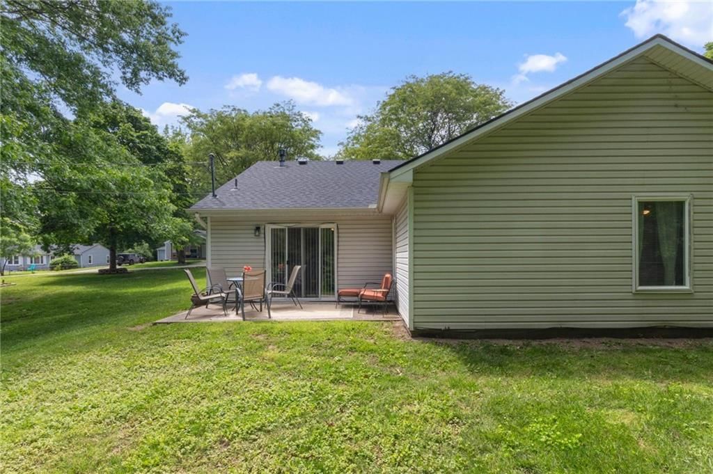 9253 Walnut Street — photo 43