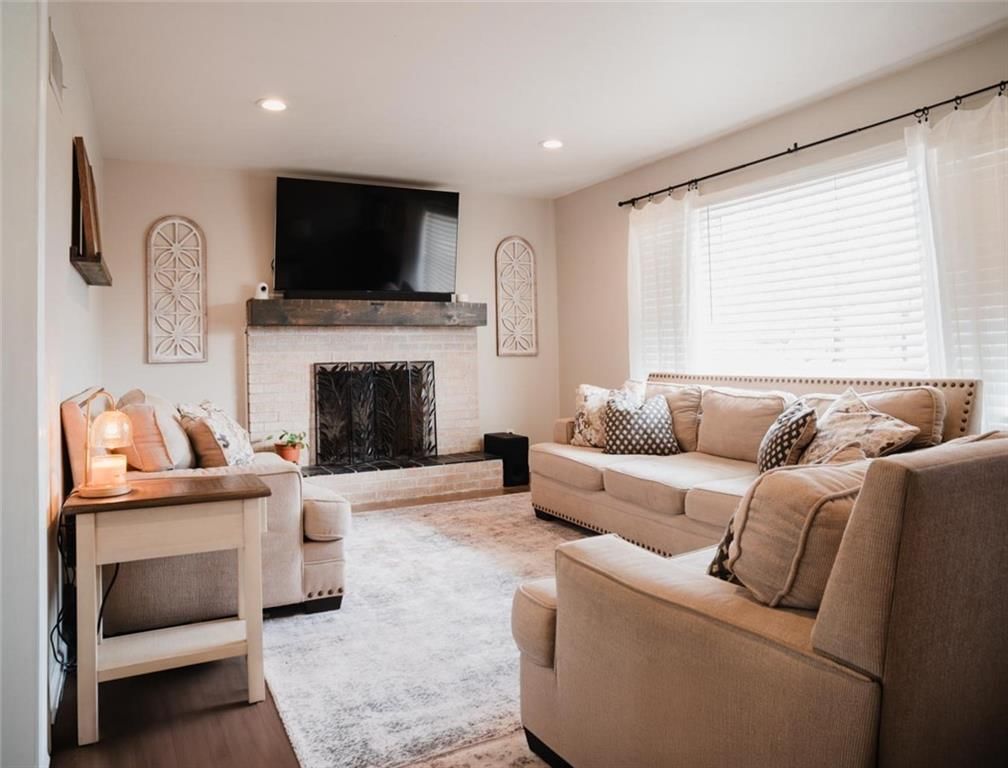8308 N Troost Avenue — photo 3