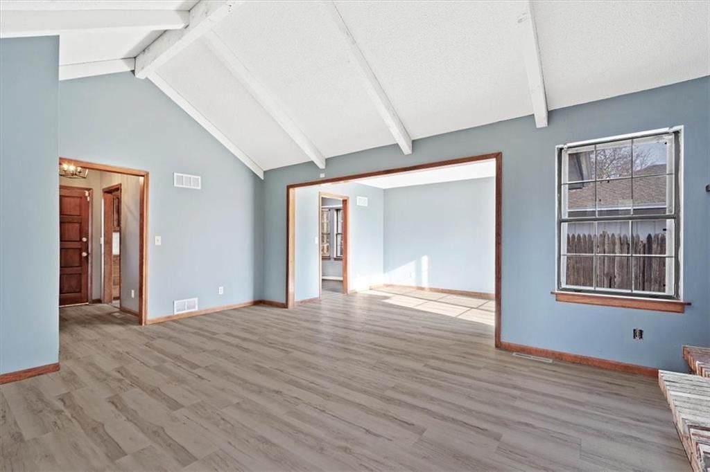 8401 STERLING Avenue — photo 7