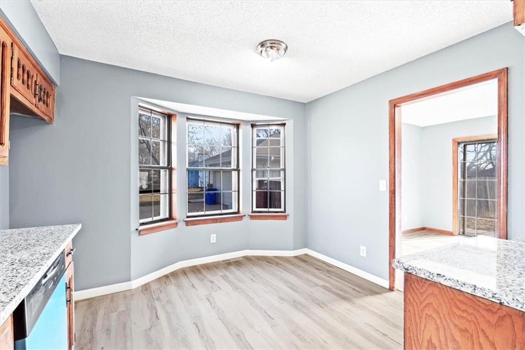 8401 STERLING Avenue — photo 14