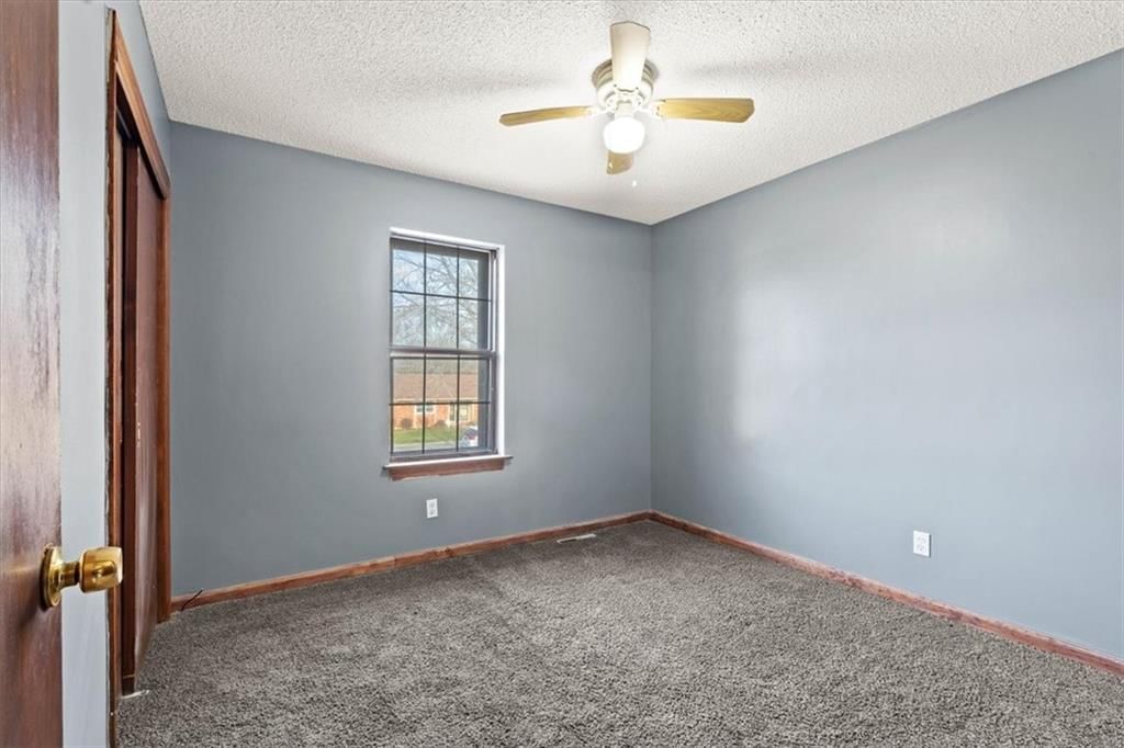 8401 STERLING Avenue — photo 19