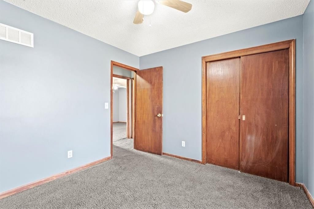 8401 STERLING Avenue — photo 20