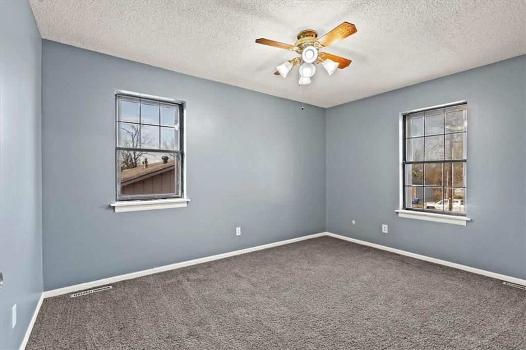 8401 STERLING Avenue — photo 21