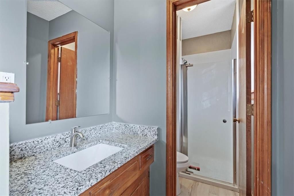 8401 STERLING Avenue — photo 25