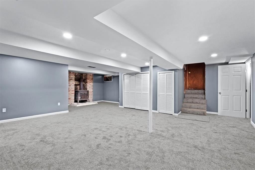 8401 STERLING Avenue — photo 29