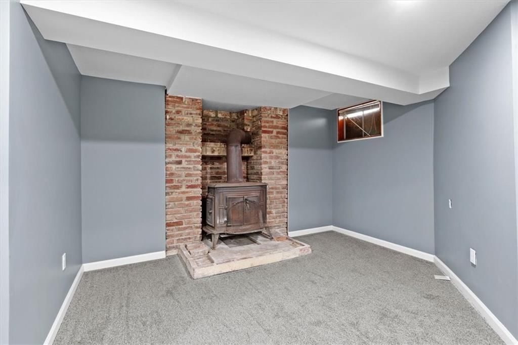 8401 STERLING Avenue — photo 31