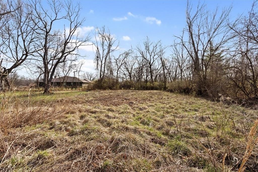 8401 STERLING Avenue — photo 36