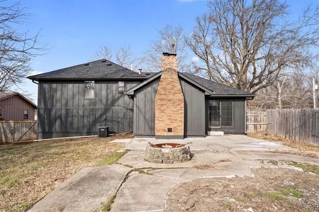 8401 STERLING Avenue — photo 37