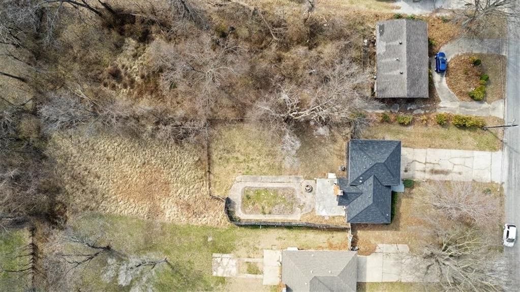 8401 STERLING Avenue — photo 42