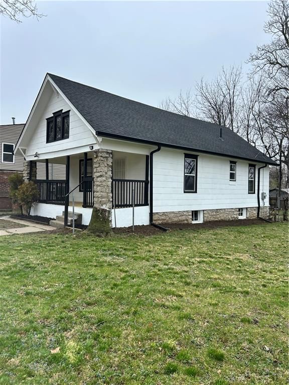2326 Poplar Avenue — photo 2