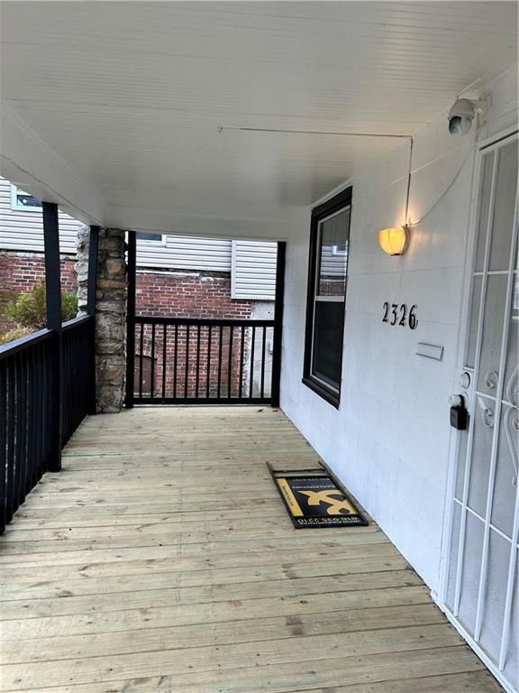 2326 Poplar Avenue — photo 3