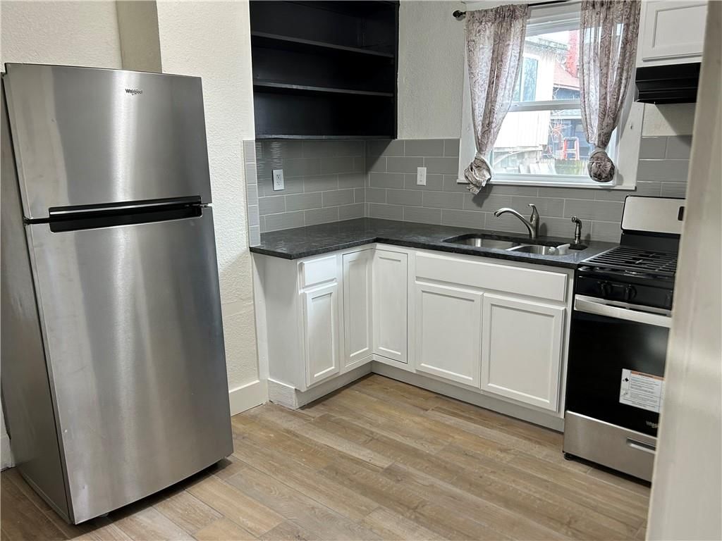 2326 Poplar Avenue — photo 15