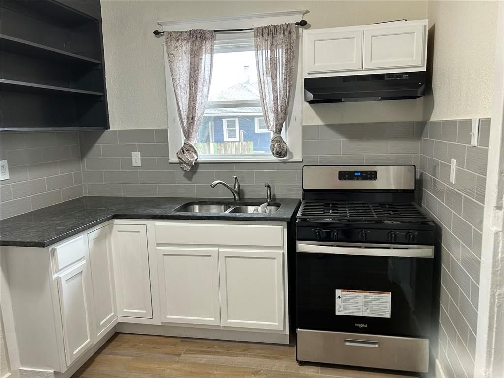 2326 Poplar Avenue — photo 18