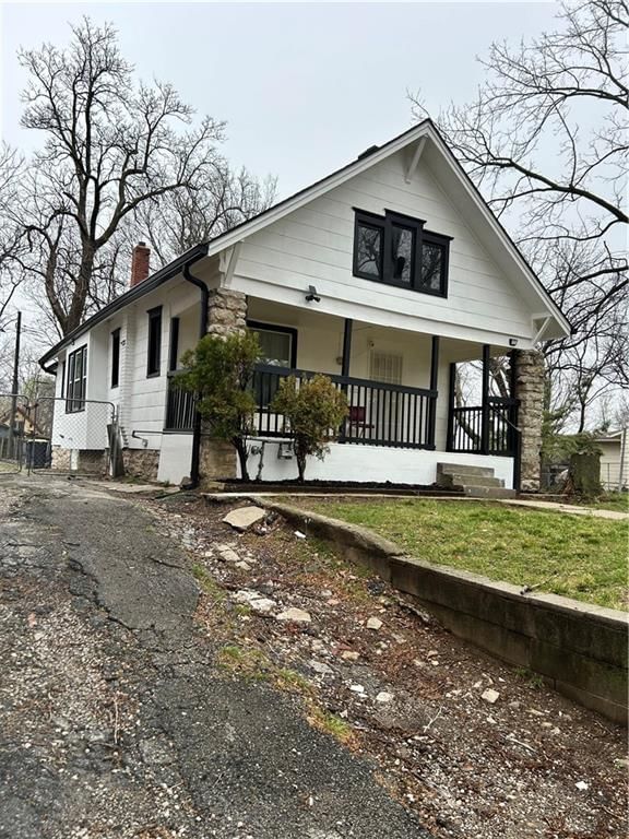 2326 Poplar Avenue — photo 30