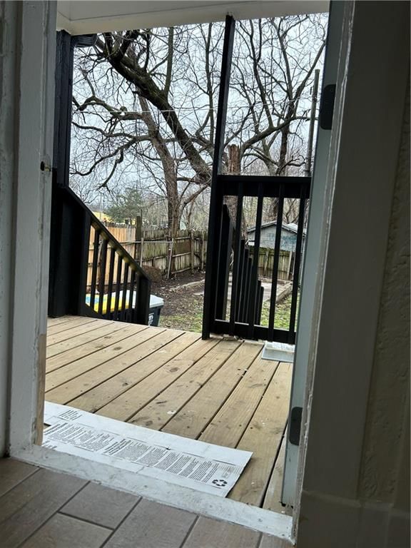 2326 Poplar Avenue — photo 33
