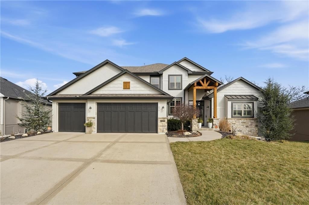 836 Old Hickory Road, Greenwood, MO