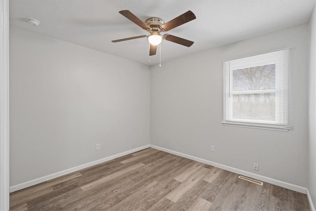 9826 Hardesty Avenue — photo 15