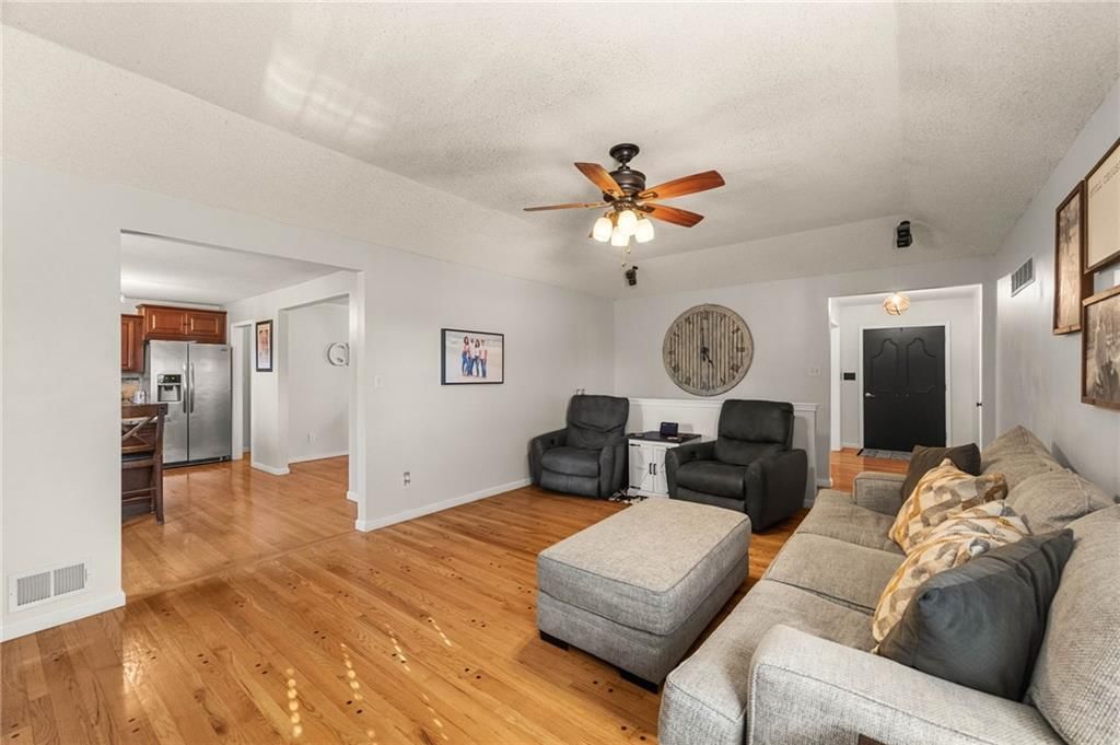 14611 E 43RD Terrace — photo 5