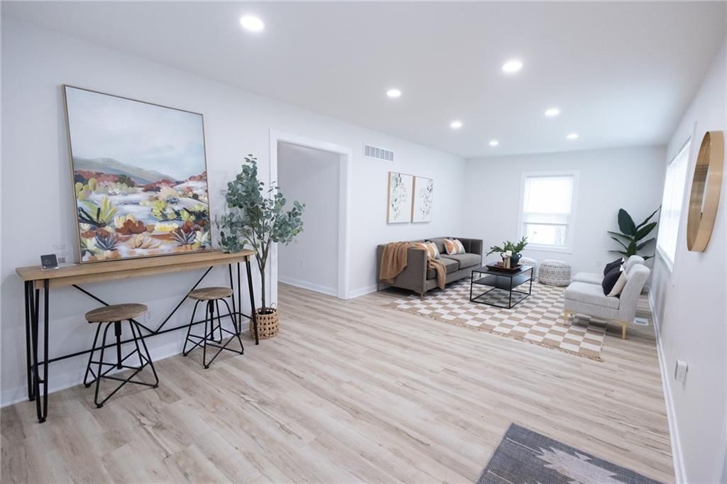 1306 Appleton Avenue — photo 3