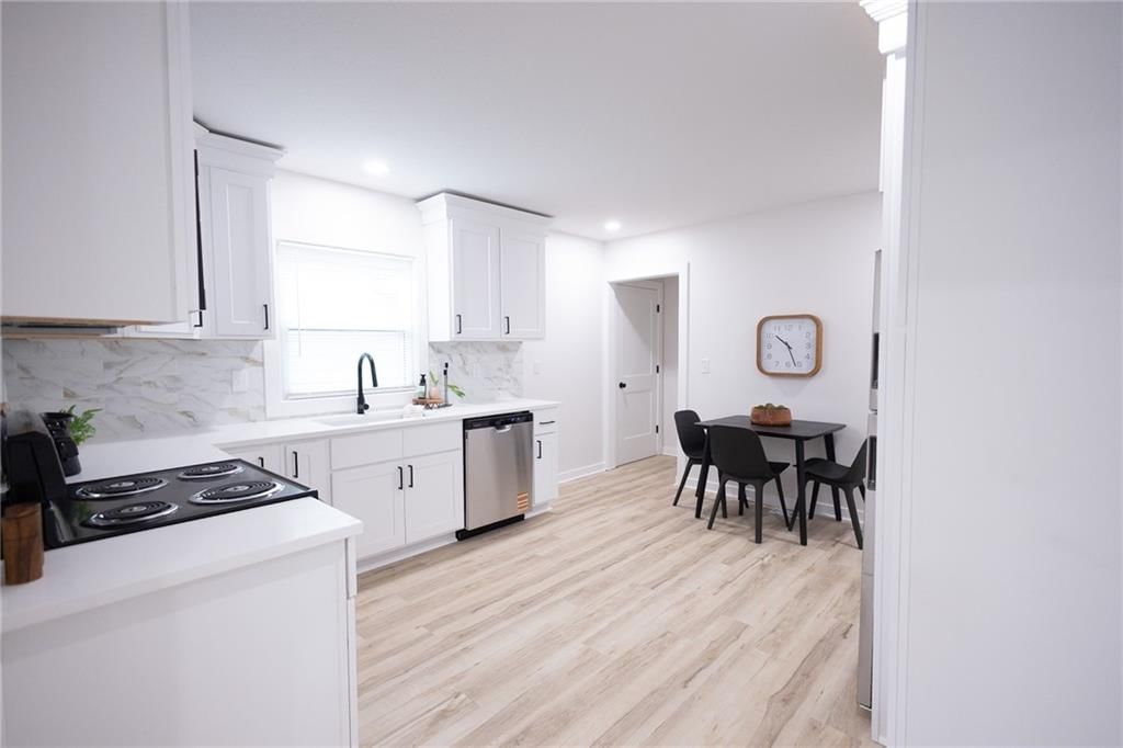1306 Appleton Avenue — photo 6