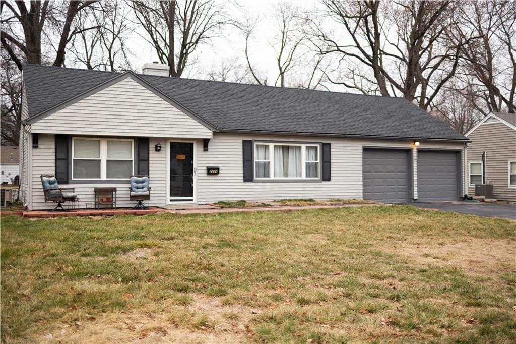 2224 W 78th Street, Prairie Village, KS