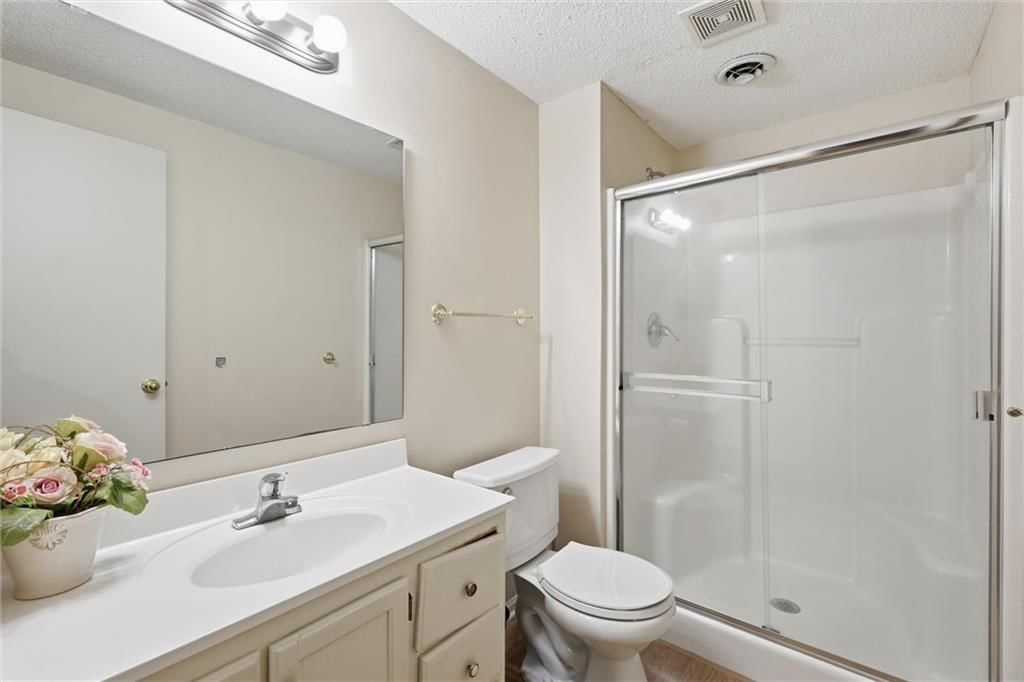 1206 Campbell Street — photo 32