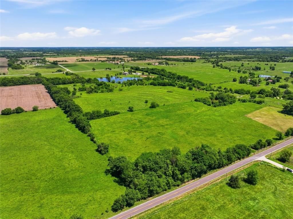 20 ACRES E State Route B (347th) Highway — photo 2