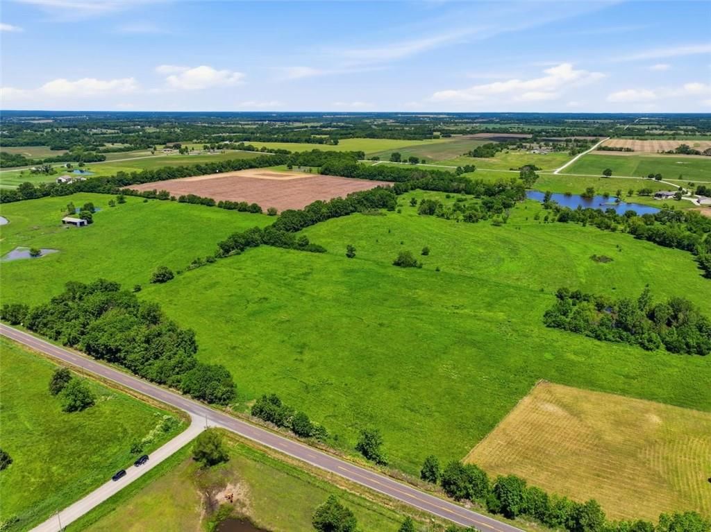 20 ACRES E State Route B (347th) Highway — photo 4