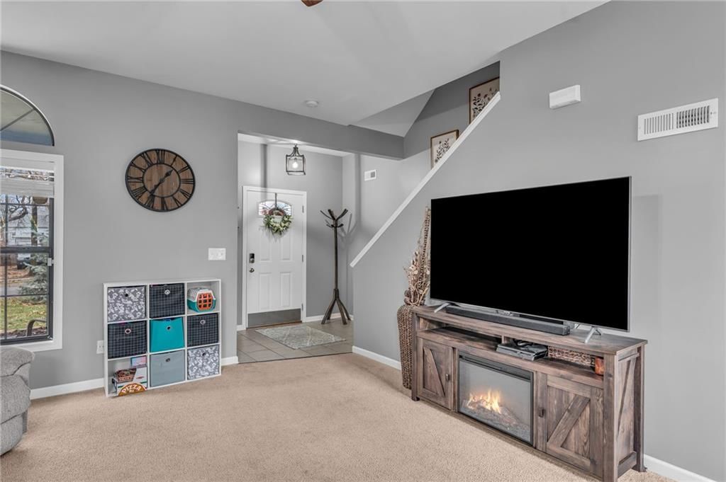 1909 E 25th Terrace — photo 33