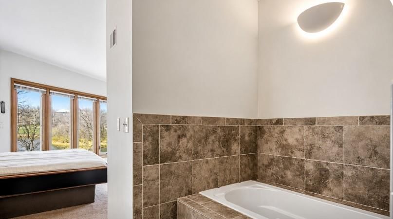 125 Lakeshore Drive S — photo 26