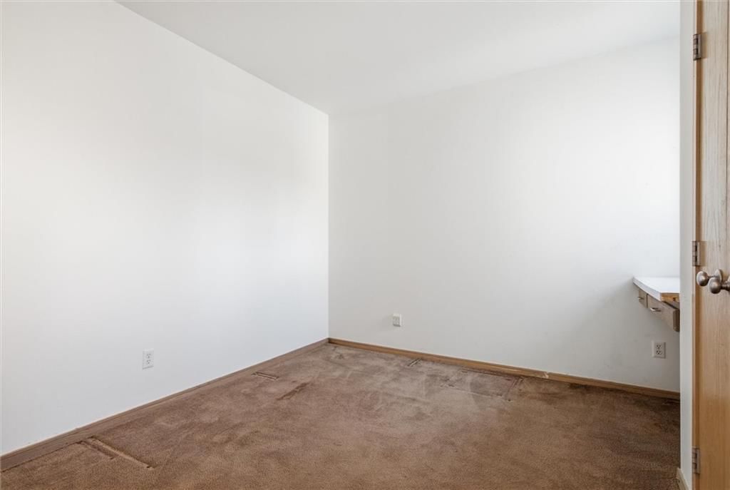 125 Lakeshore Drive S — photo 30