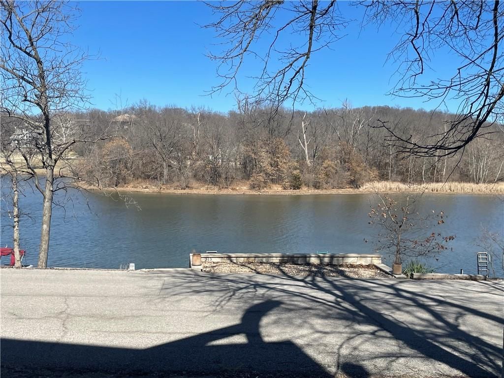 125 Lakeshore Drive S — photo 49