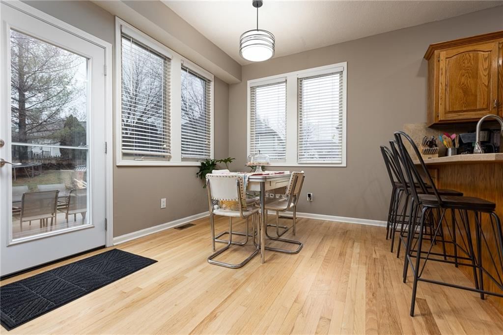 307 W 11th Terrace — photo 11