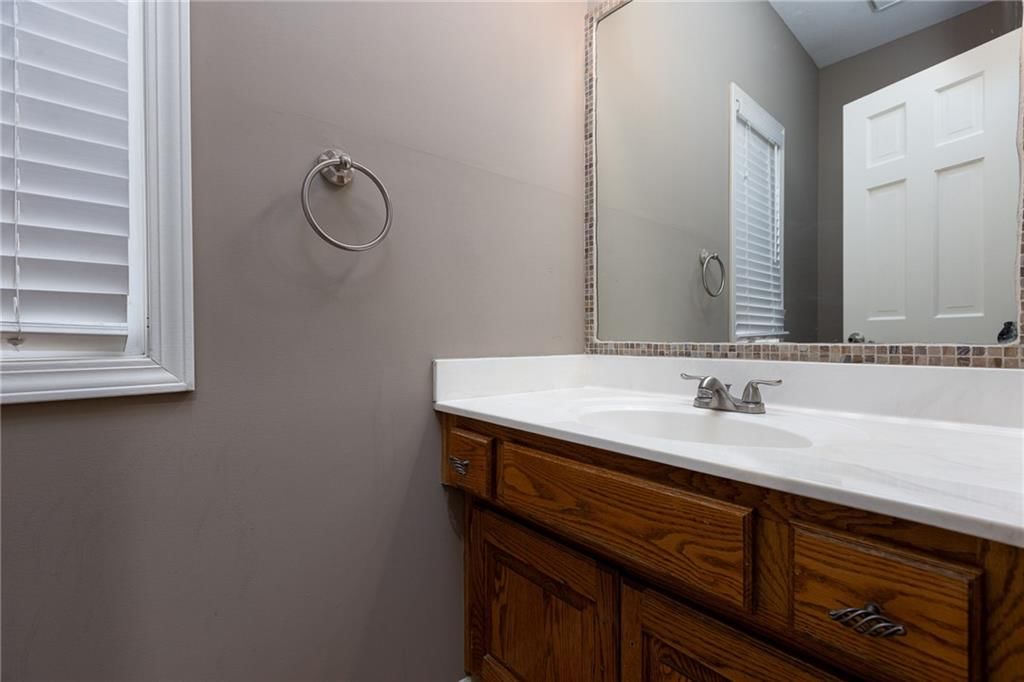 307 W 11th Terrace — photo 15