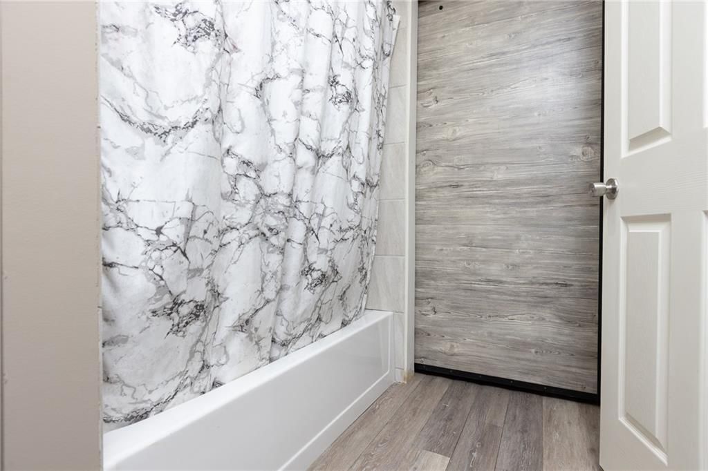 307 W 11th Terrace — photo 38